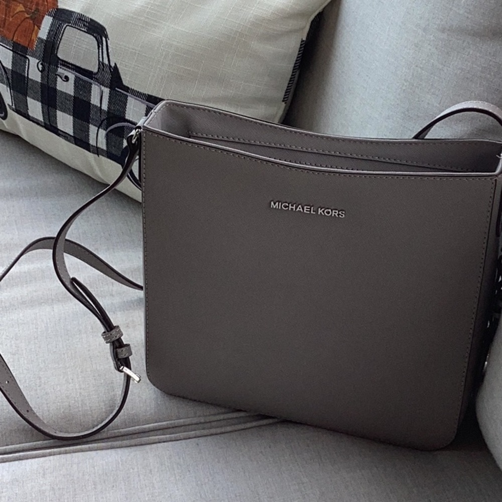 MICHAEL KORS CROSSBODY